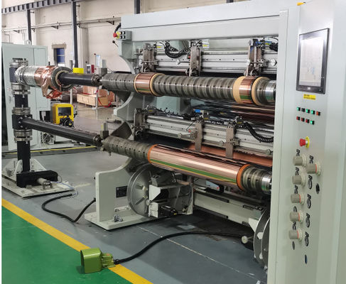 Machine de repassage à découpe Min. largeur du substrat 1000 mm Dimension 2850x3900x1900 mm