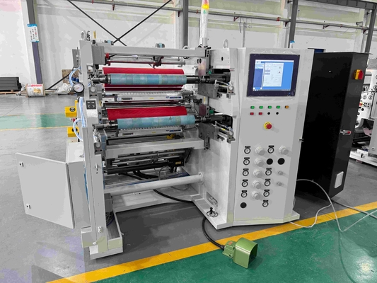 Écran tactile grand système d'exploitation humain Machine de découpe de bobine d'acier Machine de découpe de bobine