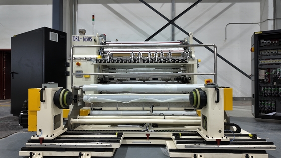 machines à découper des tissus non tissés